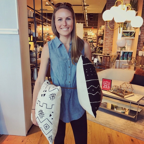 Meet your Posher, Mazie - Picture 2 of 4